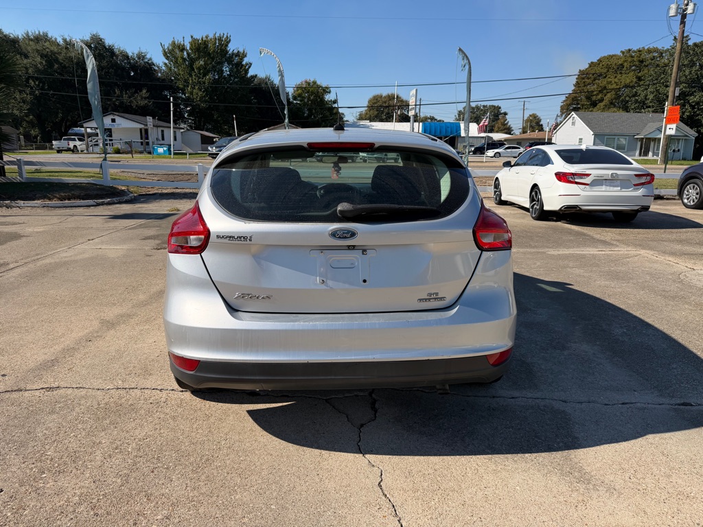 Photo 4 of this FORD FOCUS