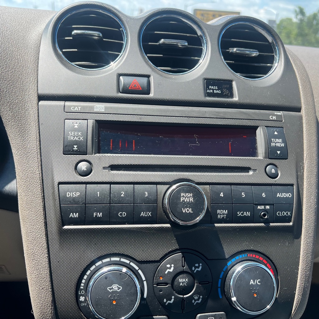 Photo 14 of this NISSAN ALTIMA