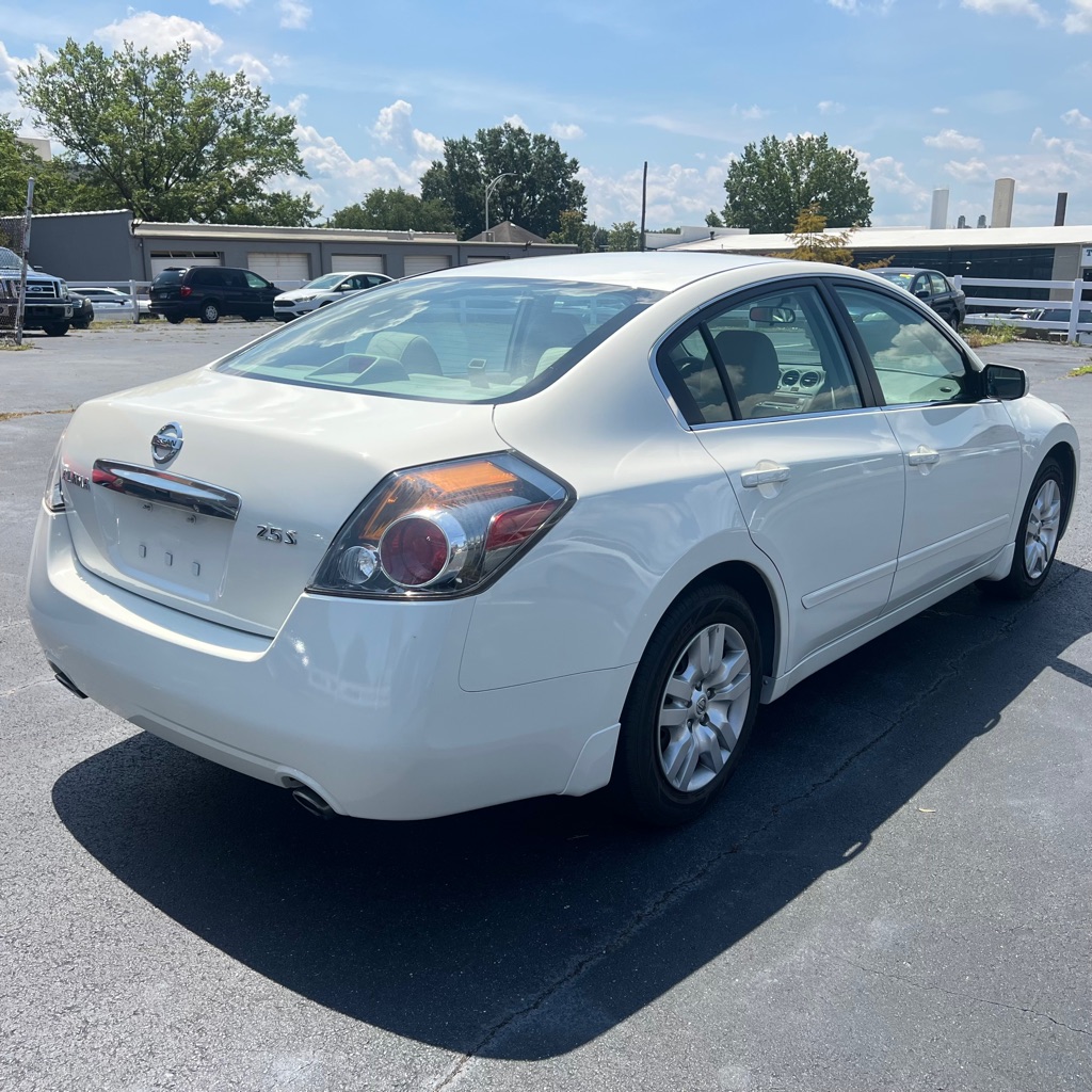 Photo 7 of this NISSAN ALTIMA