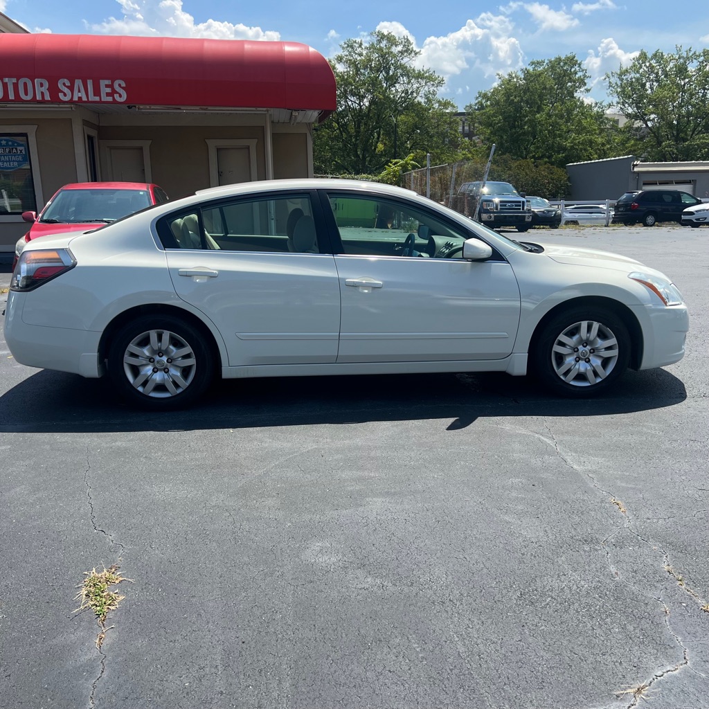 Photo 8 of this NISSAN ALTIMA