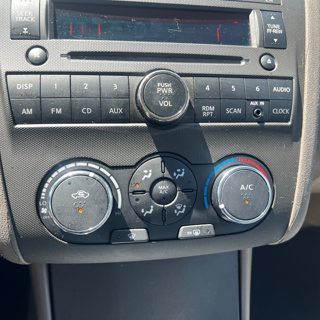 Photo 15 of this NISSAN ALTIMA