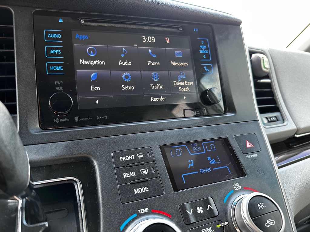 Photo 16 of this TOYOTA SIENNA