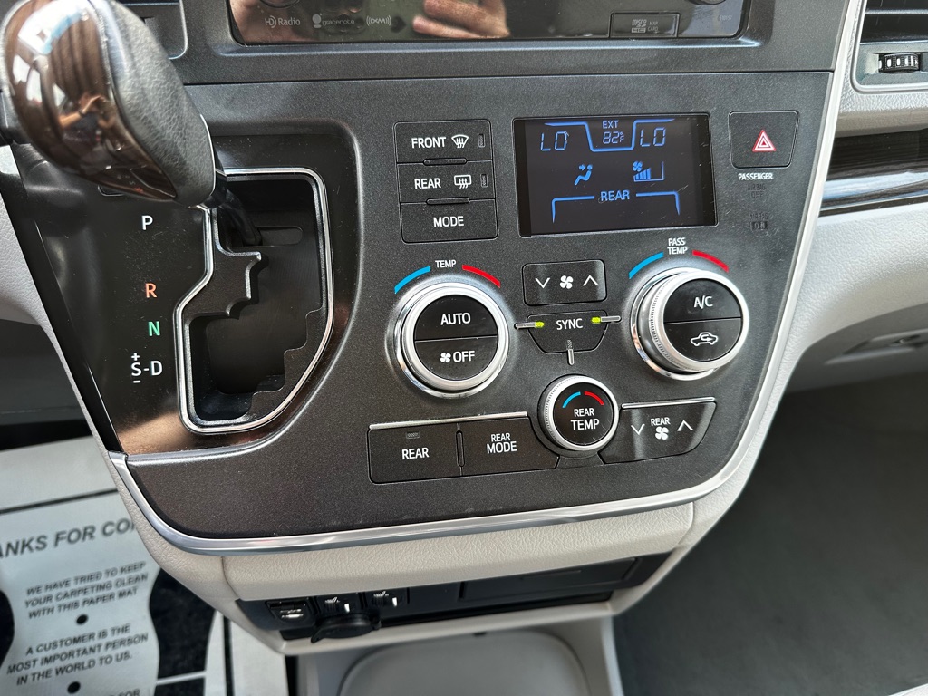 Photo 18 of this TOYOTA SIENNA