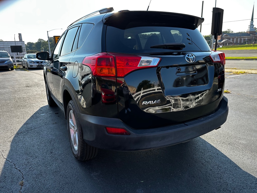 Photo 5 of this TOYOTA RAV4