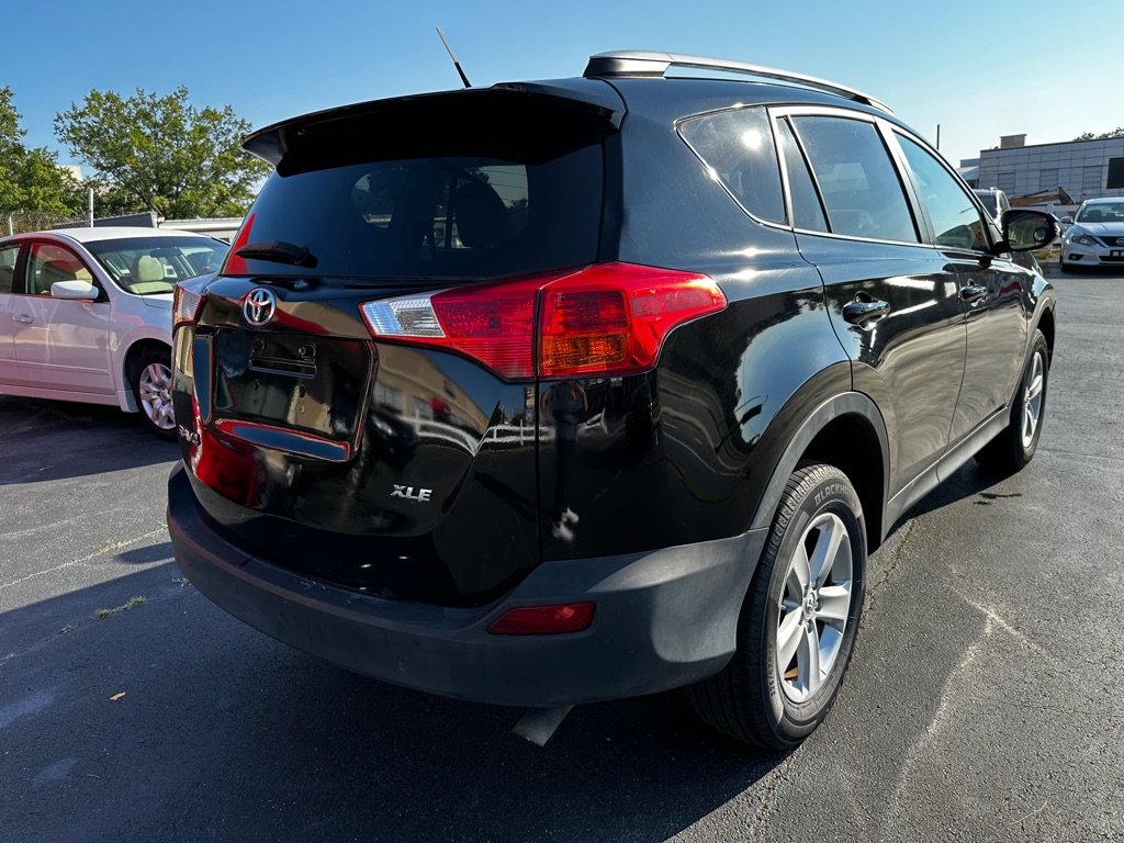 Photo 7 of this TOYOTA RAV4