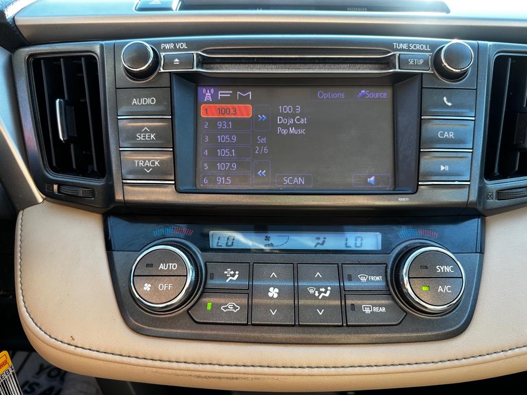 Photo 17 of this TOYOTA RAV4
