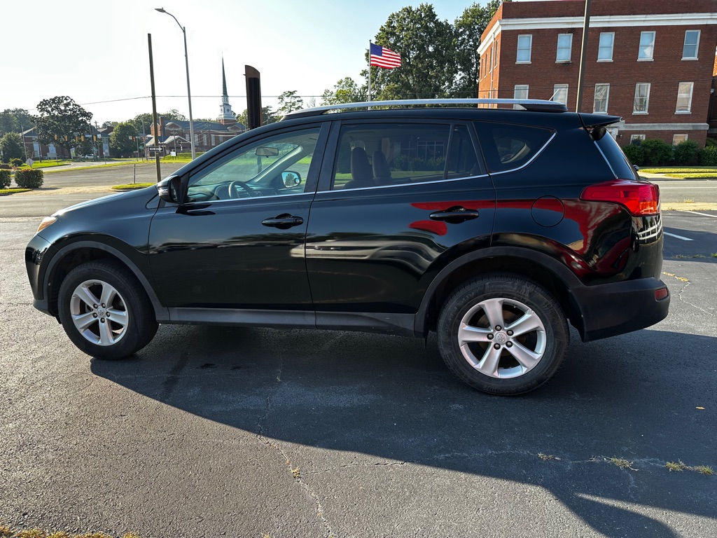 Photo 4 of this TOYOTA RAV4