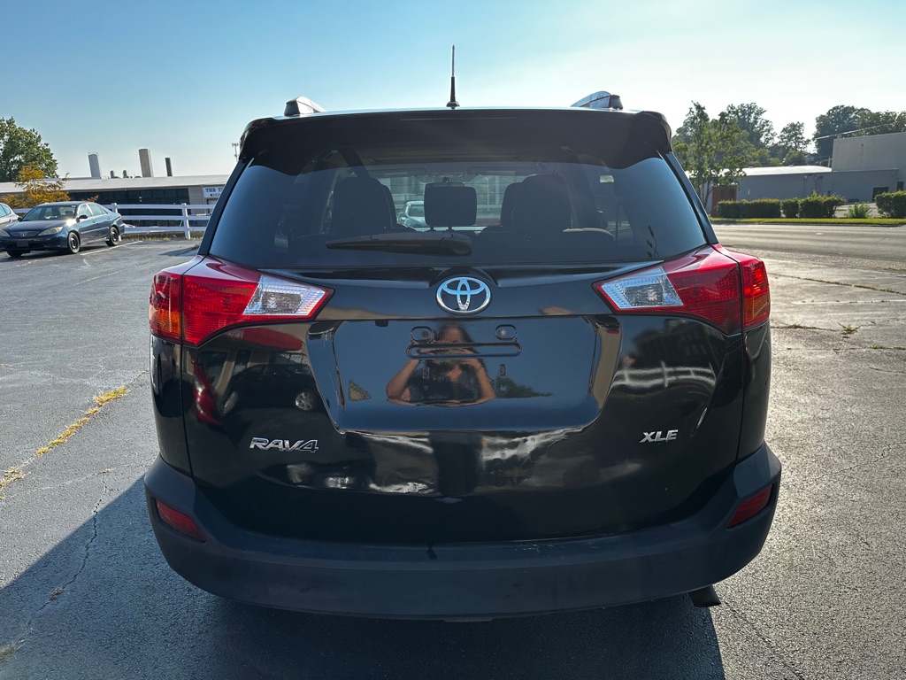 Photo 6 of this TOYOTA RAV4