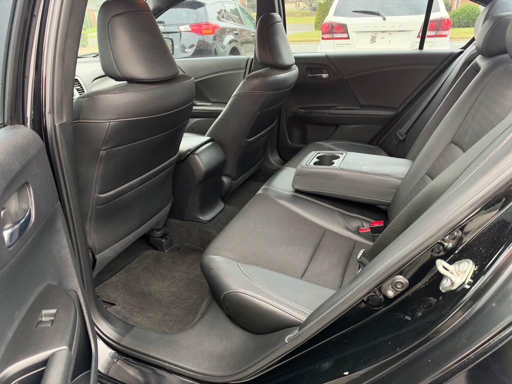 Photo 9 of this HONDA ACCORD