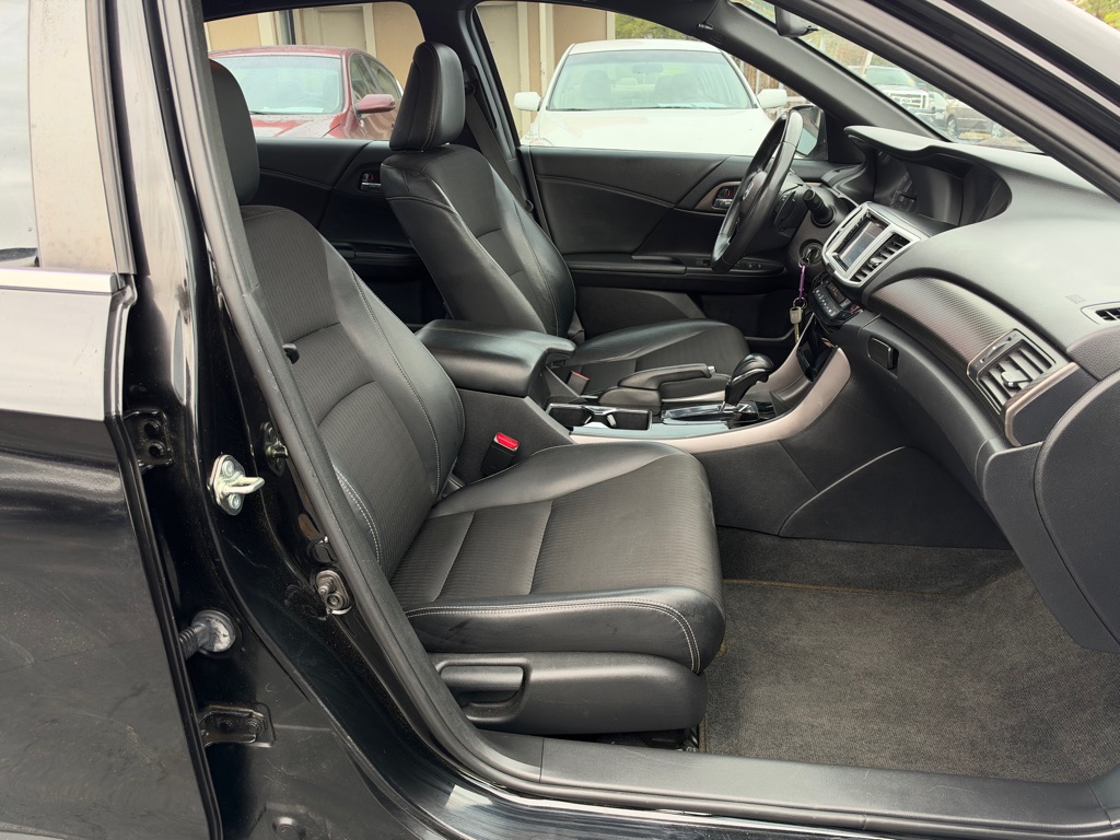 Photo 10 of this HONDA ACCORD
