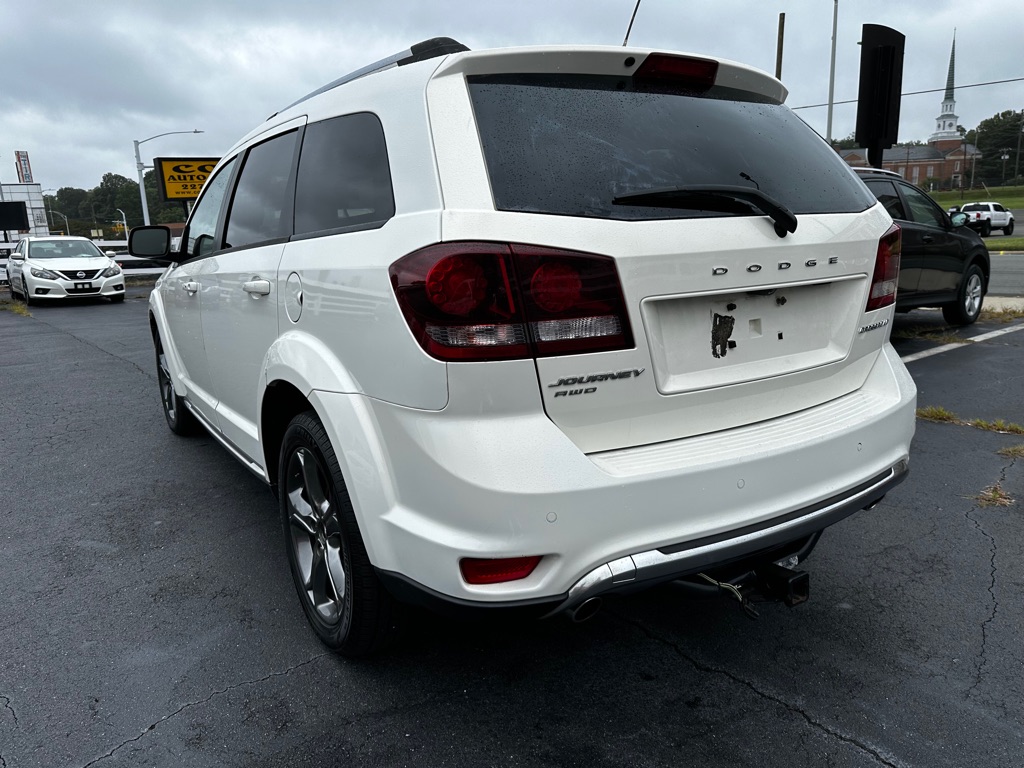 Photo 5 of this DODGE JOURNEY