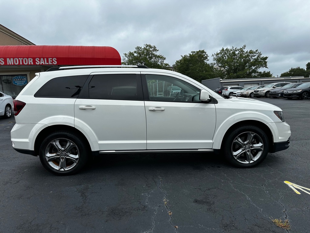 Photo 8 of this DODGE JOURNEY