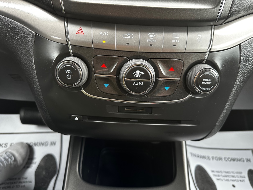Photo 19 of this DODGE JOURNEY