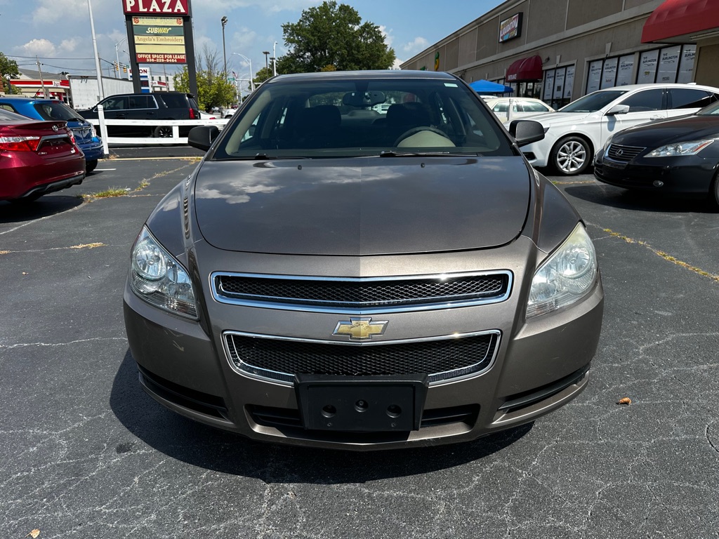 Photo 2 of this CHEVROLET MALIBU