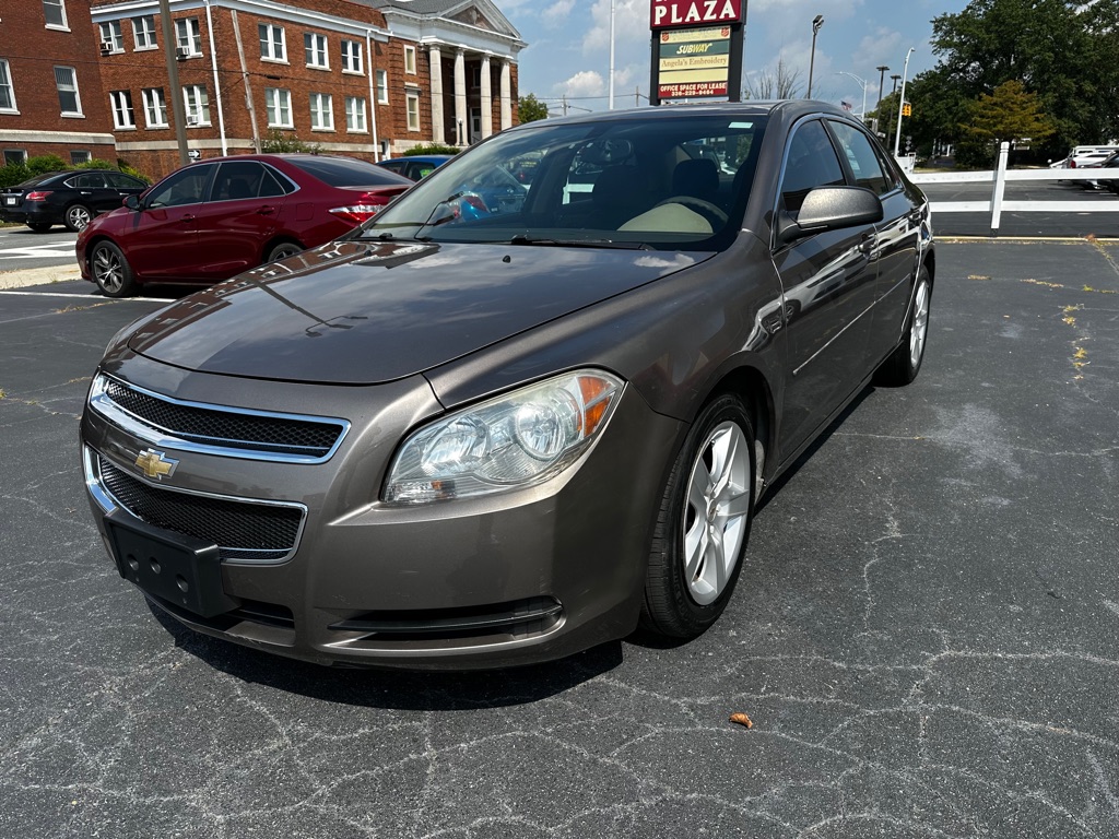 Photo 3 of this CHEVROLET MALIBU