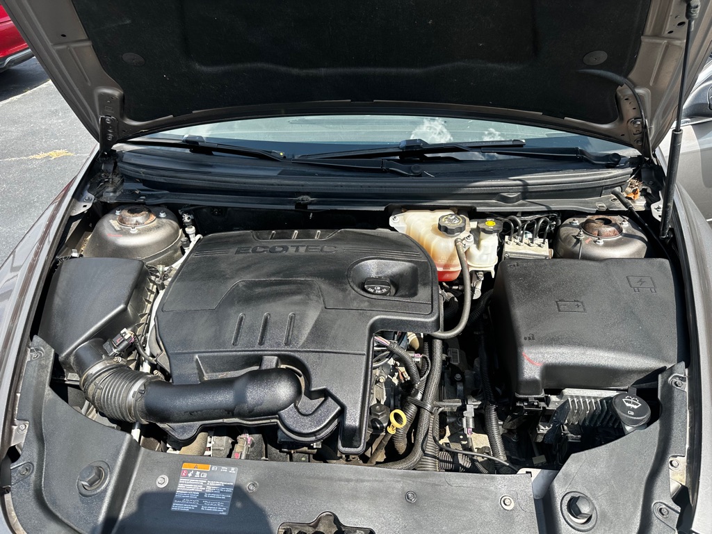 Photo 21 of this CHEVROLET MALIBU