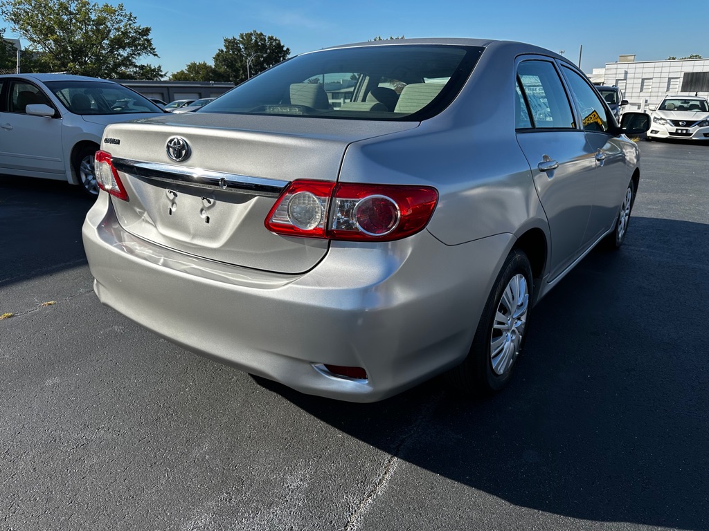 Photo 7 of this TOYOTA COROLLA