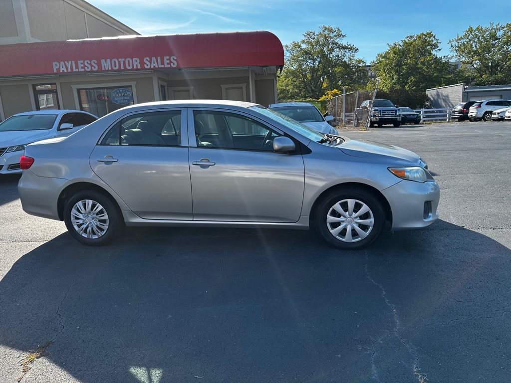 Photo 8 of this TOYOTA COROLLA