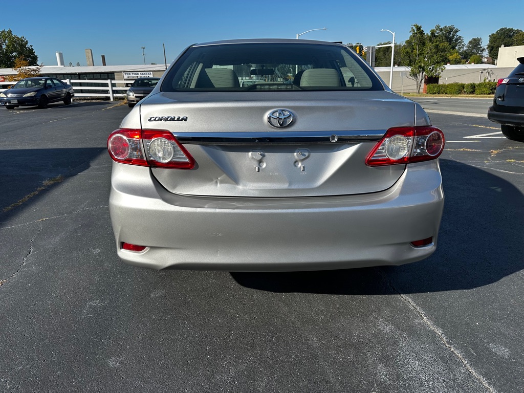 Photo 6 of this TOYOTA COROLLA