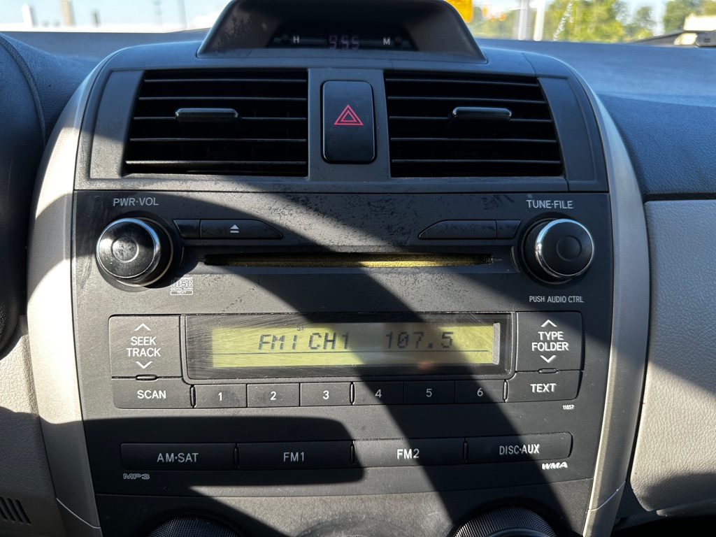 Photo 15 of this TOYOTA COROLLA