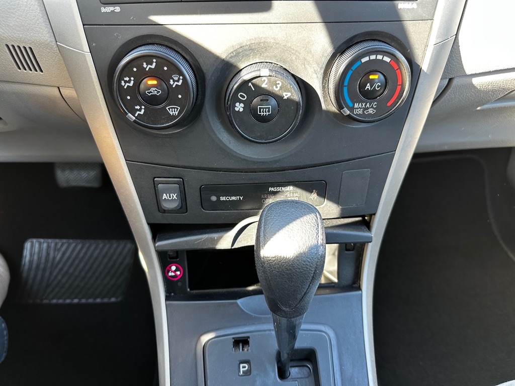 Photo 16 of this TOYOTA COROLLA