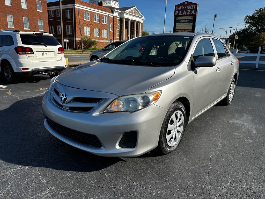 Photo 3 of this TOYOTA COROLLA