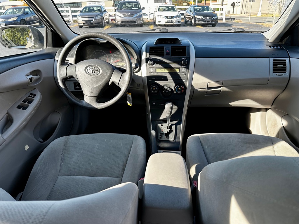 Photo 12 of this TOYOTA COROLLA