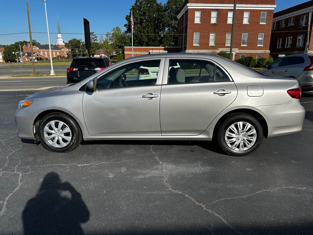 Photo 4 of this TOYOTA COROLLA