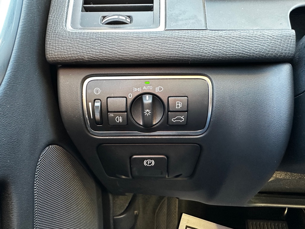 Photo 16 of this VOLVO XC60