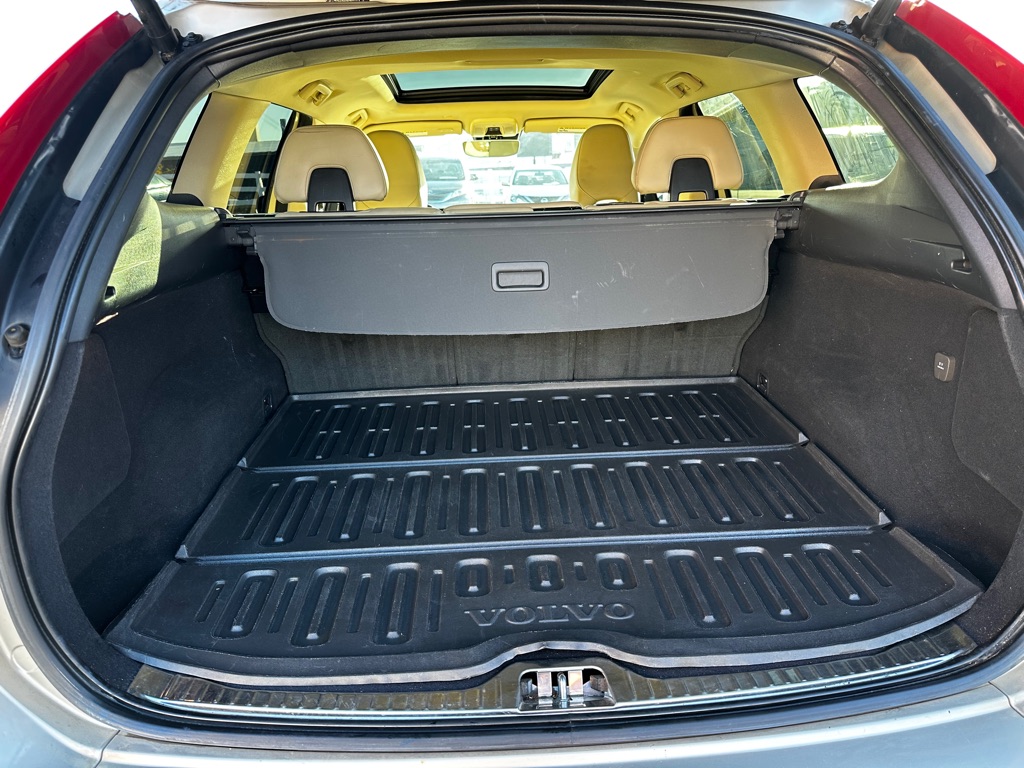 Photo 23 of this VOLVO XC60