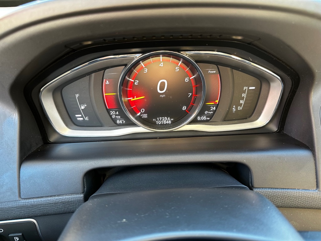 Photo 15 of this VOLVO XC60