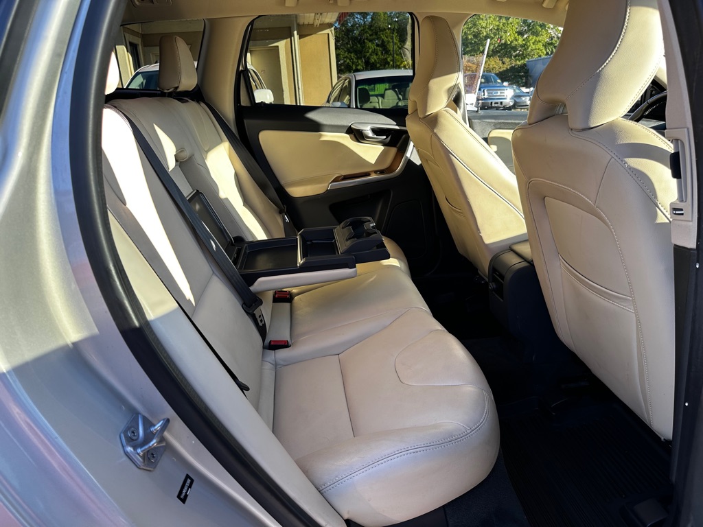Photo 9 of this VOLVO XC60