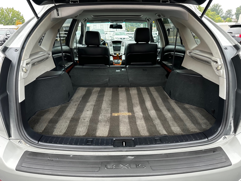 Photo 23 of this LEXUS RX