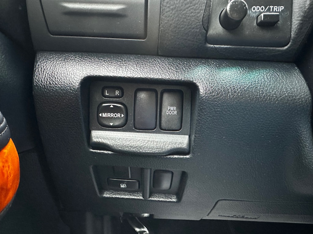 Photo 13 of this LEXUS RX
