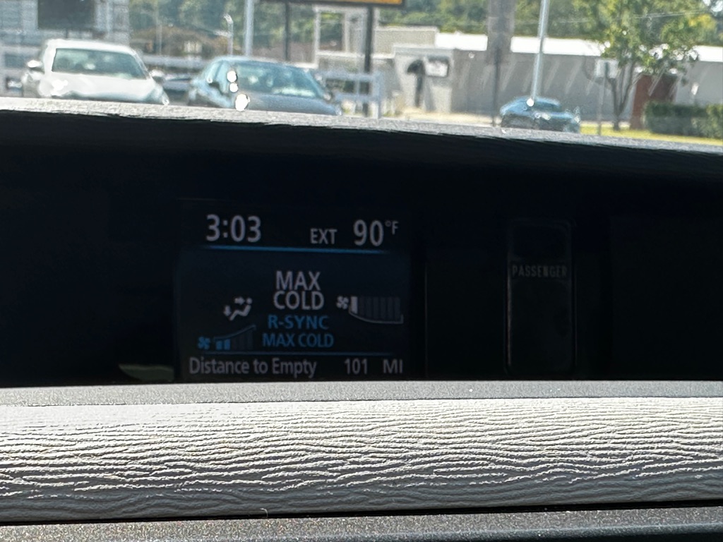 Photo 18 of this TOYOTA SIENNA