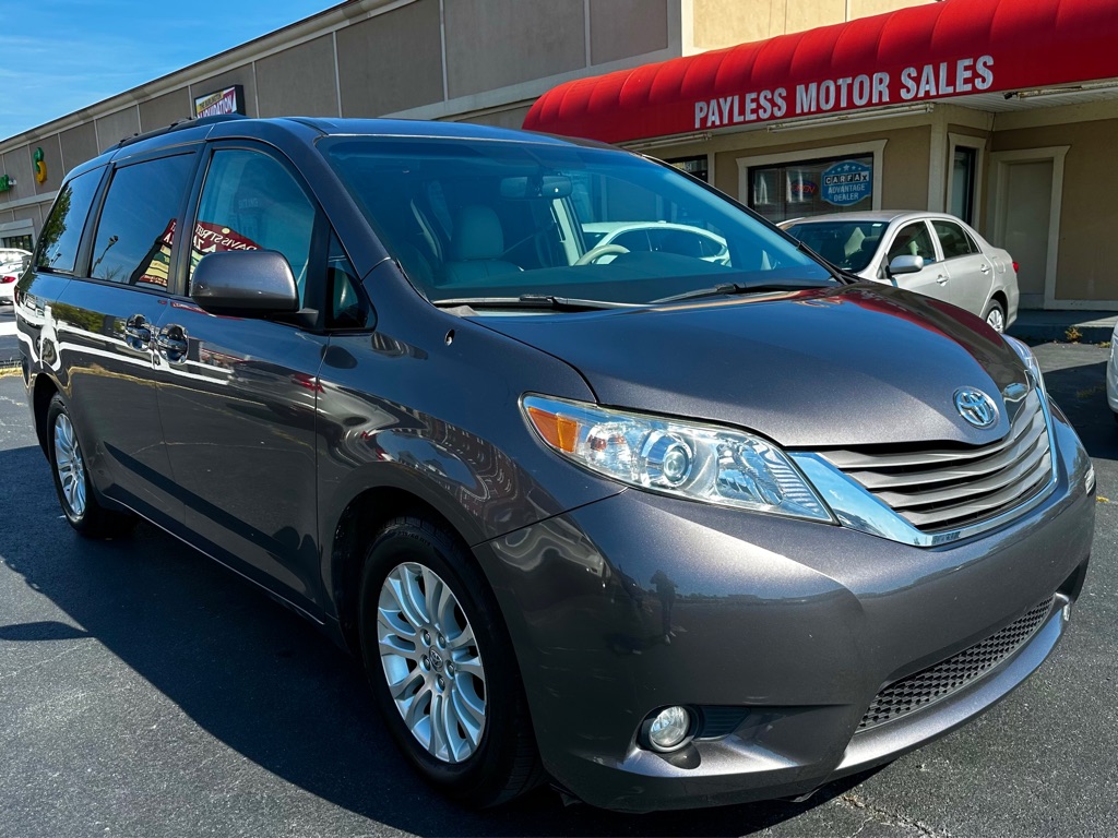 2013 TOYOTA SIENNA
