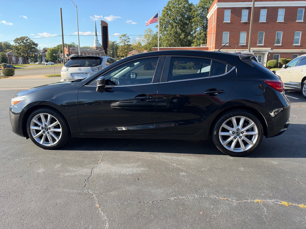 Photo 4 of this MAZDA 3