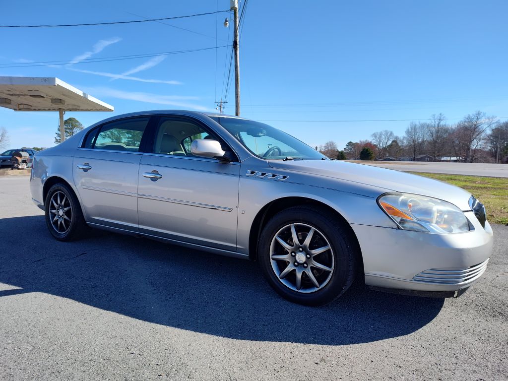 Photo 5 of this BUICK LUCERNE