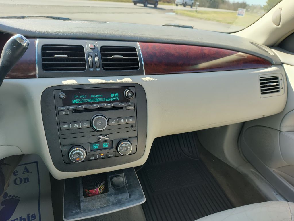 Photo 7 of this BUICK LUCERNE