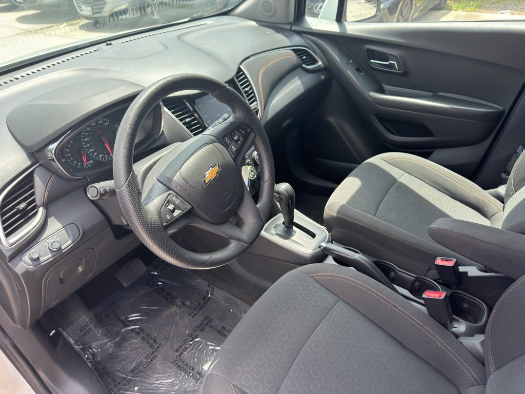 Photo 12 of this CHEVROLET TRAX
