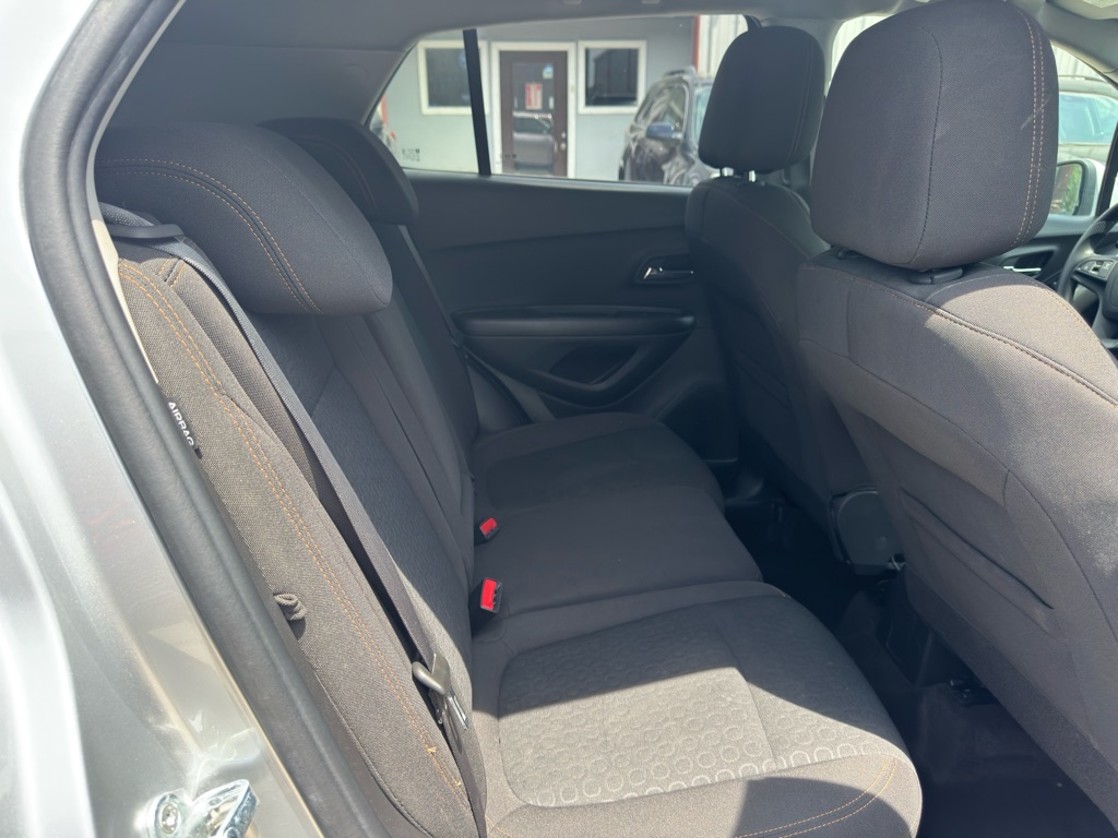 Photo 13 of this CHEVROLET TRAX