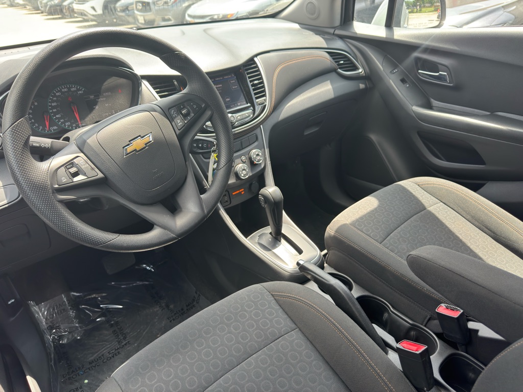 Photo 10 of this CHEVROLET TRAX