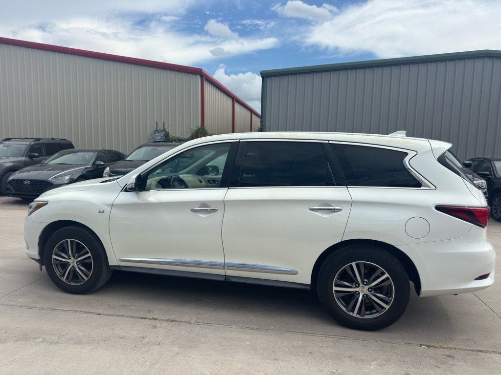 Photo 10 of this INFINITI QX60