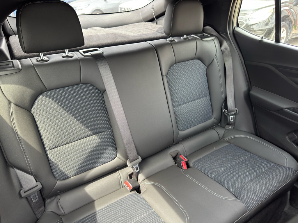 Photo 24 of this BUICK ENVISTA