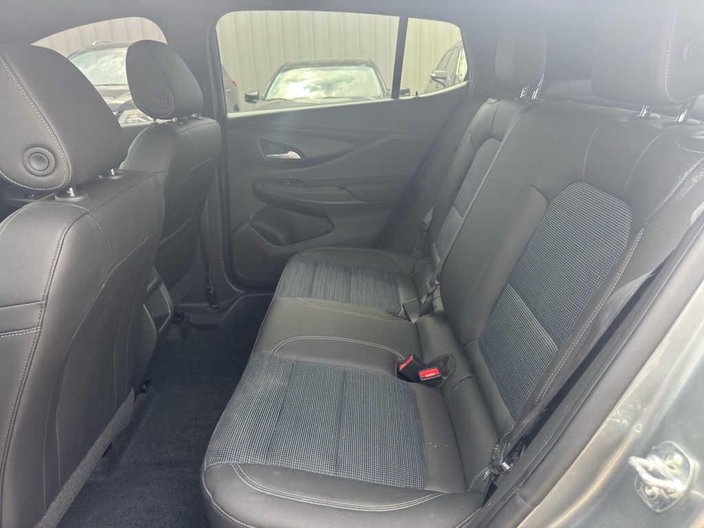 Photo 11 of this BUICK ENVISTA