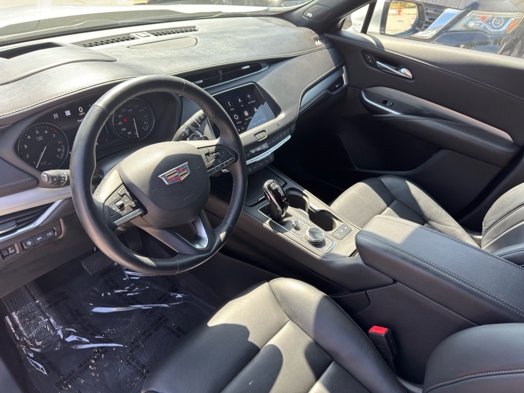 Photo 14 of this CADILLAC XT4