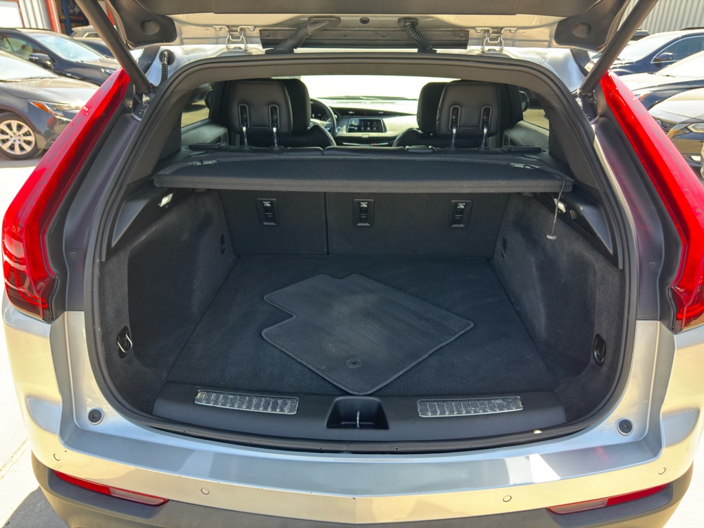 Photo 15 of this CADILLAC XT4