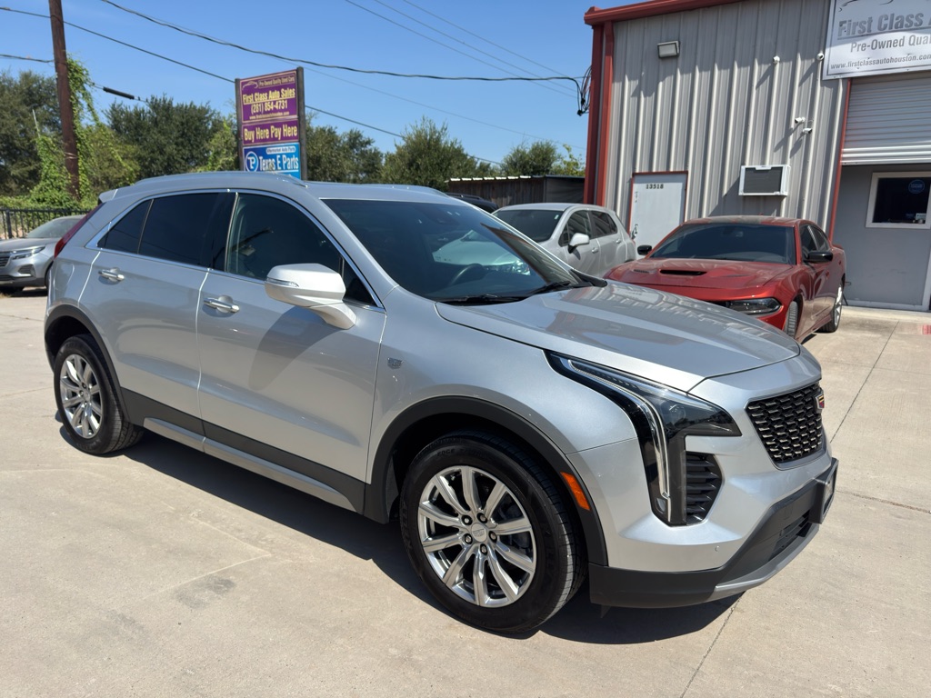 Photo 4 of this CADILLAC XT4