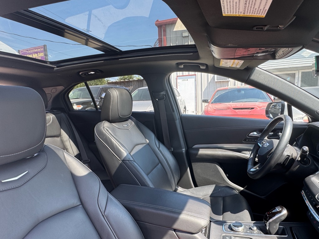 Photo 26 of this CADILLAC XT4