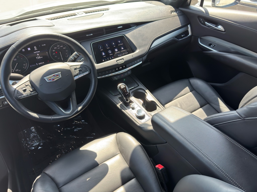 Photo 12 of this CADILLAC XT4
